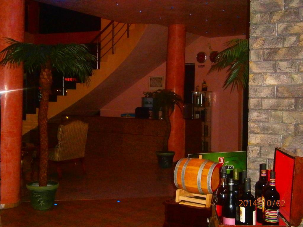 Hotel Cabana Spa & Relax Bar プロヴディフ エクステリア 写真