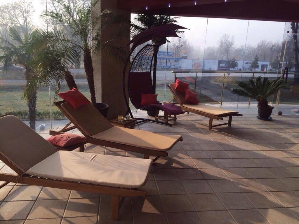 Hotel Cabana Spa & Relax Bar プロヴディフ エクステリア 写真