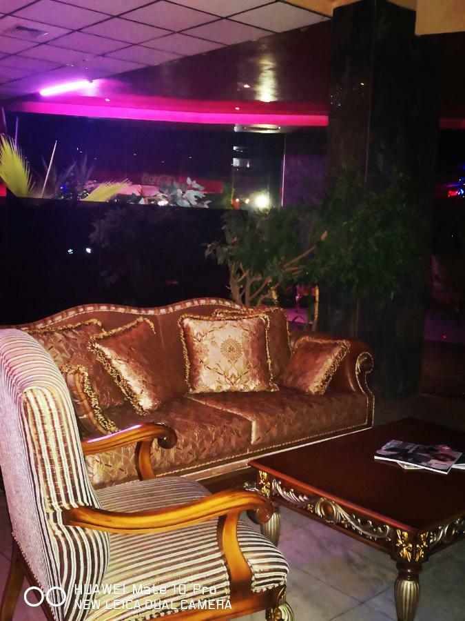 Hotel Cabana Spa & Relax Bar プロヴディフ エクステリア 写真